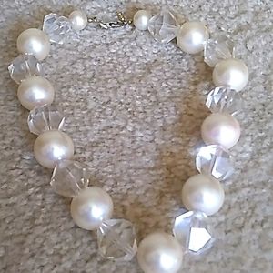 VINTAGE "MARVELLA" CHUNKY FAUX PPEARL/FACETED BEADS CHOKER 18" SB 12